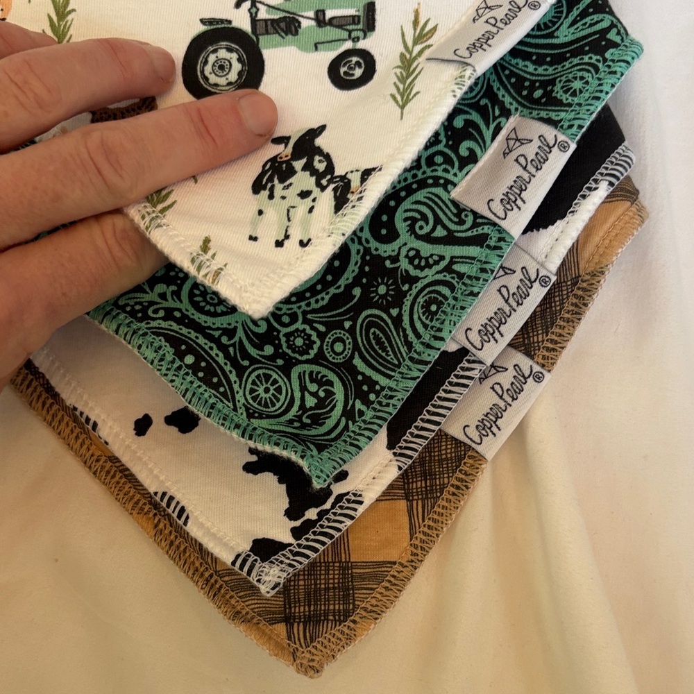Farm-Themed Bandana Bibs Set copper pearl - Picture 2 of 2